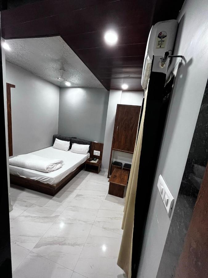 Hotel Shankar Ujaim Exterior foto